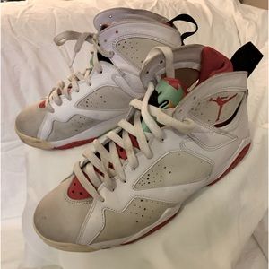 Air Jordan Men’s high top size 8. Used excellent condition.
